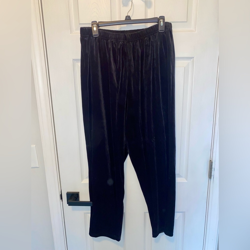 Russ Woman Black Velour Pants